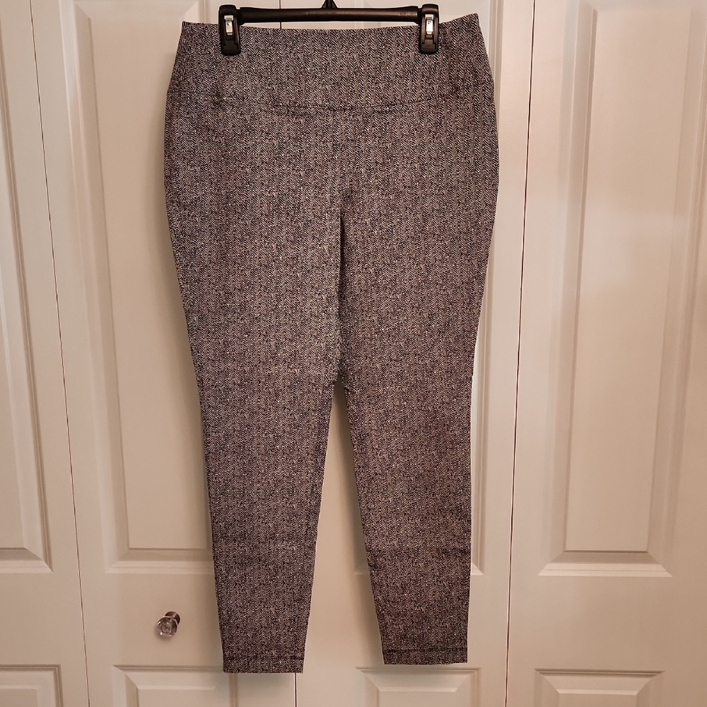 Worthington Women's Textured Gray Cropped Pants